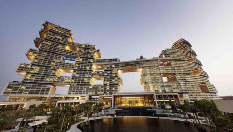 Major Refresh: Atlantis Dubai Closes Seven Restaurants for Renovation and Seasonal Changes