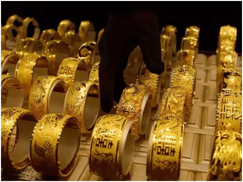 Dubai: Gold prices jump to new record high ahead of Diwali; 22K crosses Dh311 per gram.